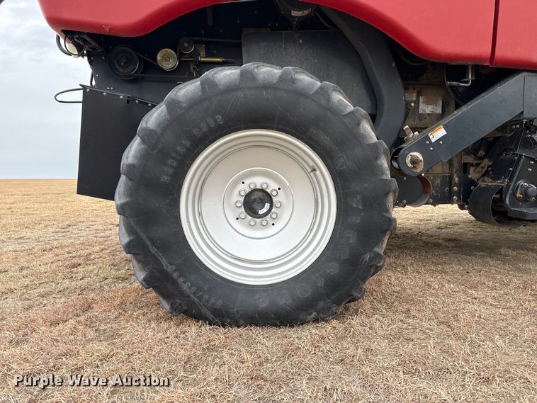 image for item DZ5377 Case IH 7088 Axial-Flow combine