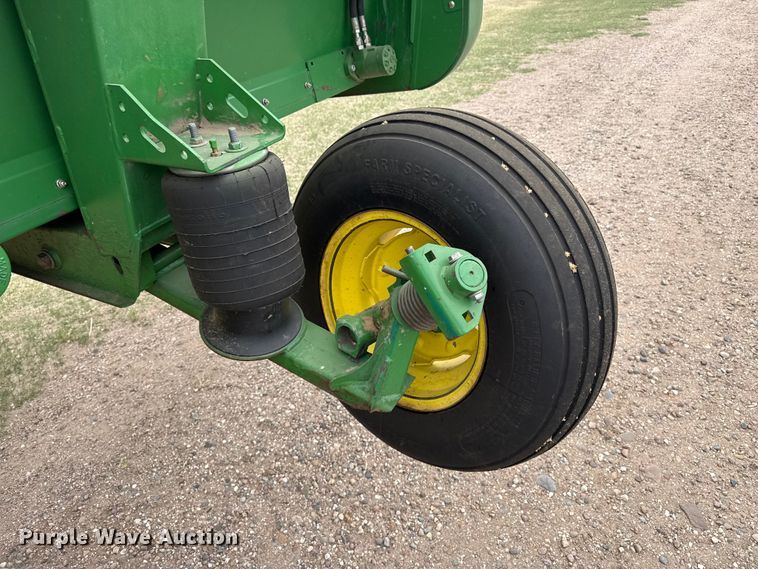 image for item DZ5378 John Deere 930D draper head