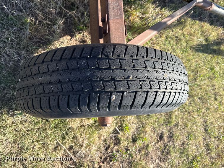image for item DZ5427 Round bale trailer