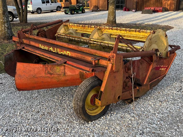 image for item EA4570 New Holland 460 swather / windrower