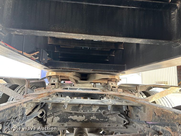 image for item EA4579 2013 B-B drop deck equipment trailer