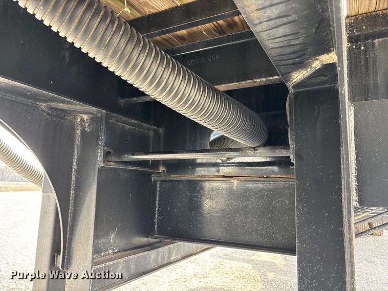 image for item EA4579 2013 B-B drop deck equipment trailer