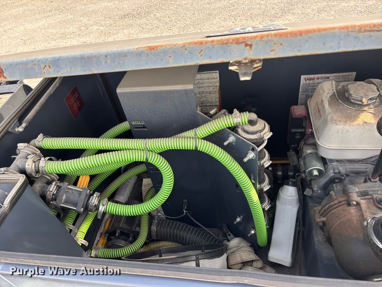 image for item EA4579 2013 B-B drop deck equipment trailer