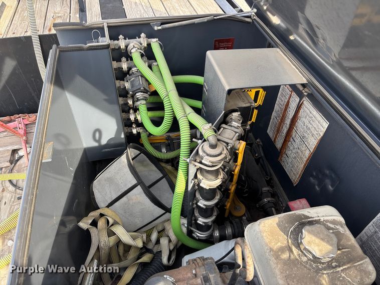 image for item EA4579 2013 B-B drop deck equipment trailer