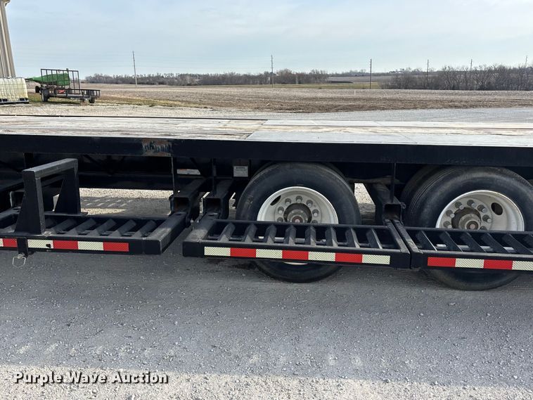 image for item EA4579 2013 B-B drop deck equipment trailer