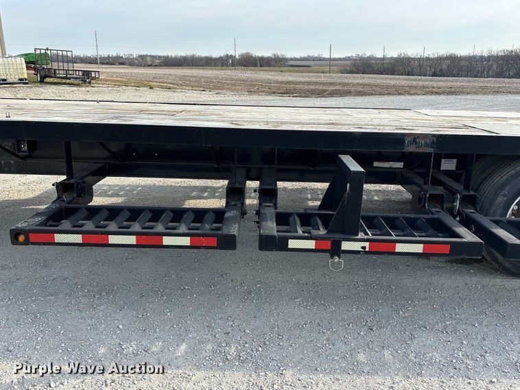 image for item EA4579 2013 B-B drop deck equipment trailer