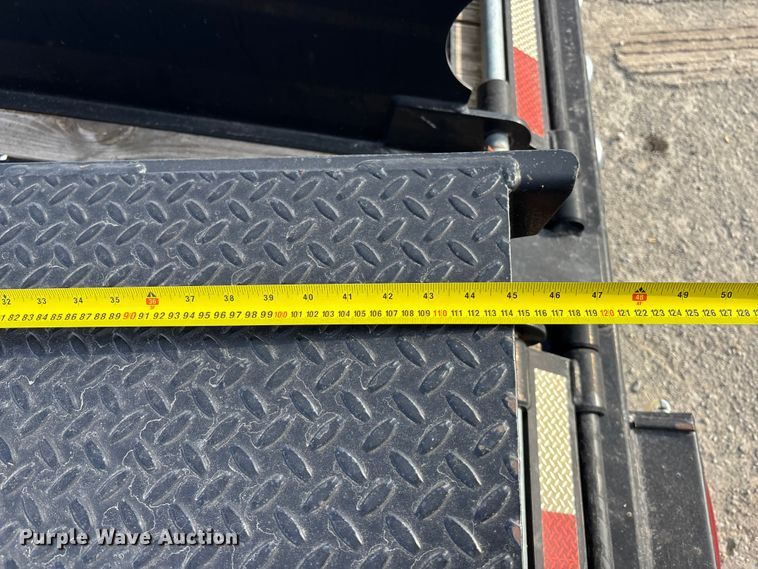 image for item EA4579 2013 B-B drop deck equipment trailer