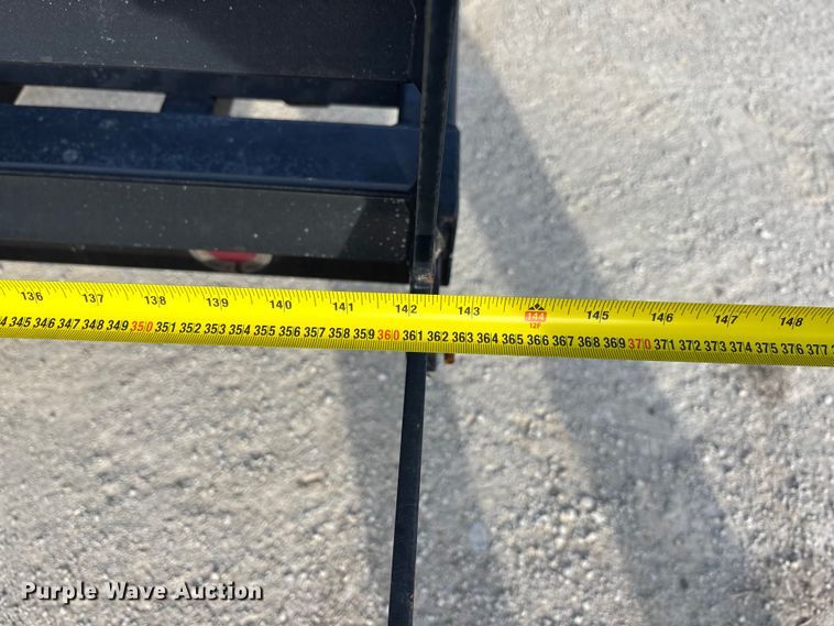 image for item EA4579 2013 B-B drop deck equipment trailer