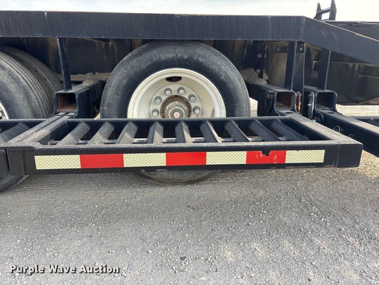 image for item EA4579 2013 B-B drop deck equipment trailer