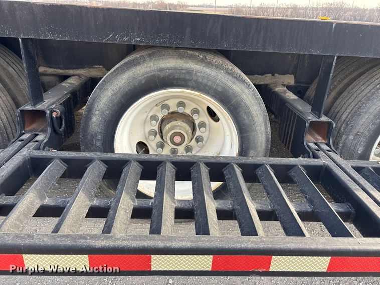 image for item EA4579 2013 B-B drop deck equipment trailer