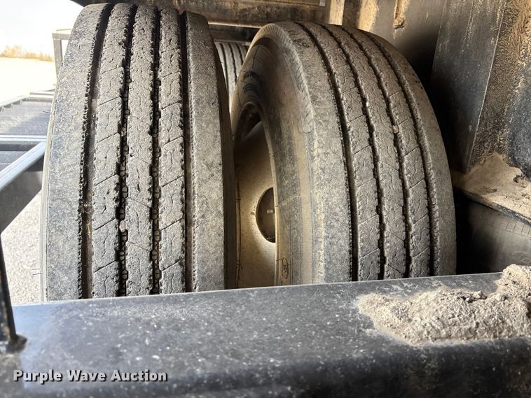 image for item EA4579 2013 B-B drop deck equipment trailer