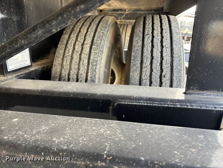 image for item EA4579 2013 B-B drop deck equipment trailer