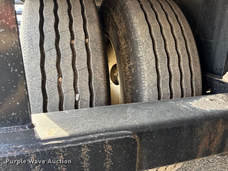 image for item EA4579 2013 B-B drop deck equipment trailer