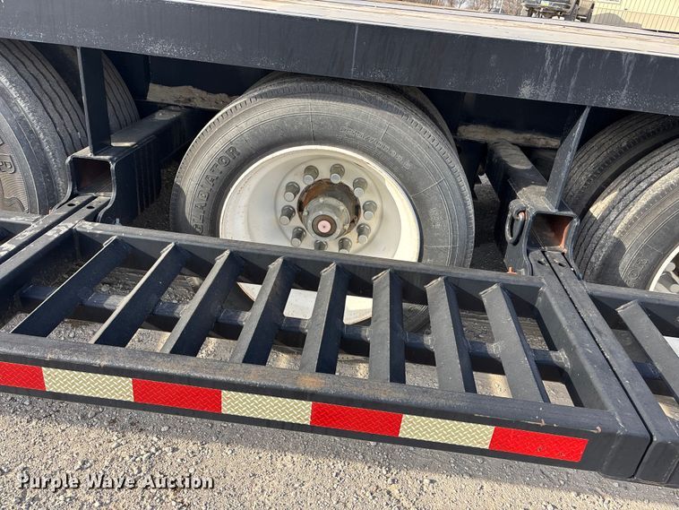 image for item EA4579 2013 B-B drop deck equipment trailer