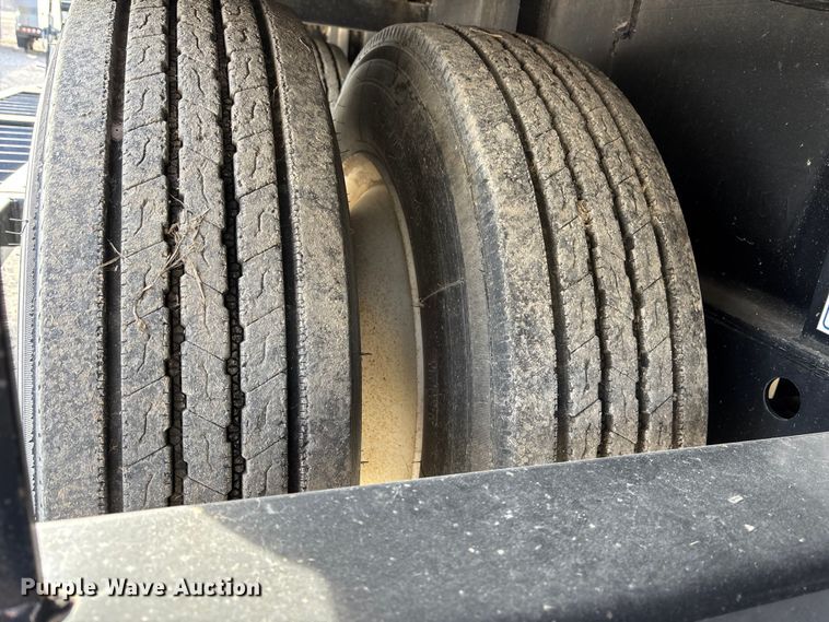 image for item EA4579 2013 B-B drop deck equipment trailer