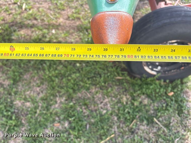 image for item EA4581 John Deere 608C corn head