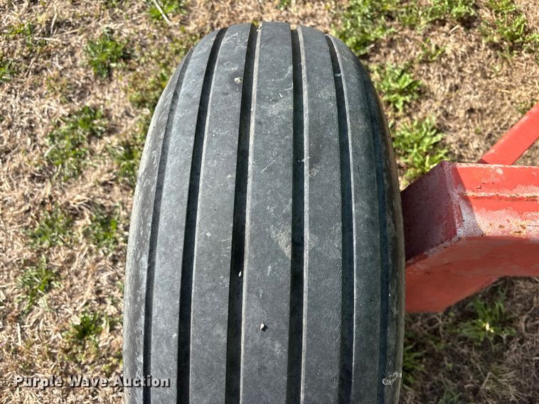 image for item EA4581 John Deere 608C corn head