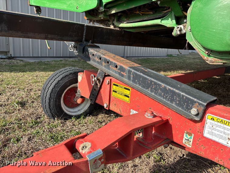 image for item EA4582 John Deere 608C corn head