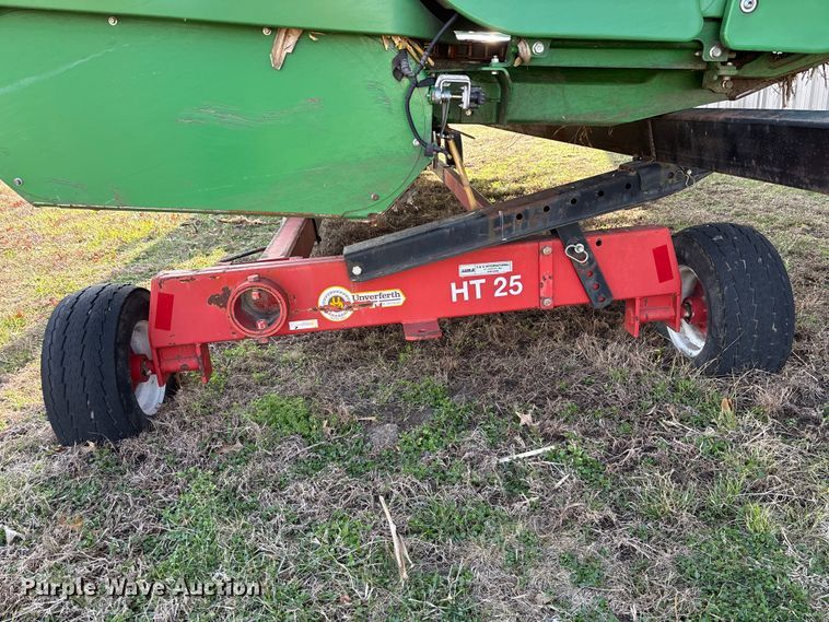 image for item EA4582 John Deere 608C corn head