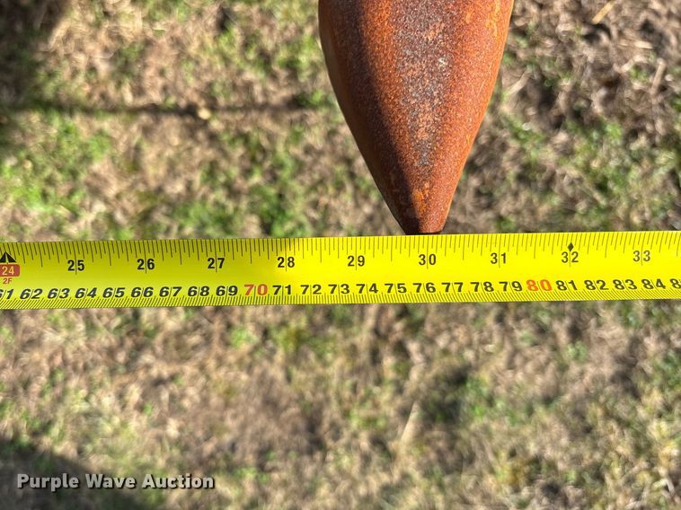 image for item EA4582 John Deere 608C corn head