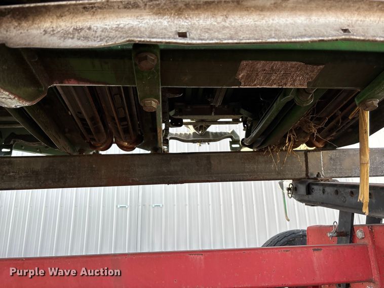 image for item EA4582 John Deere 608C corn head