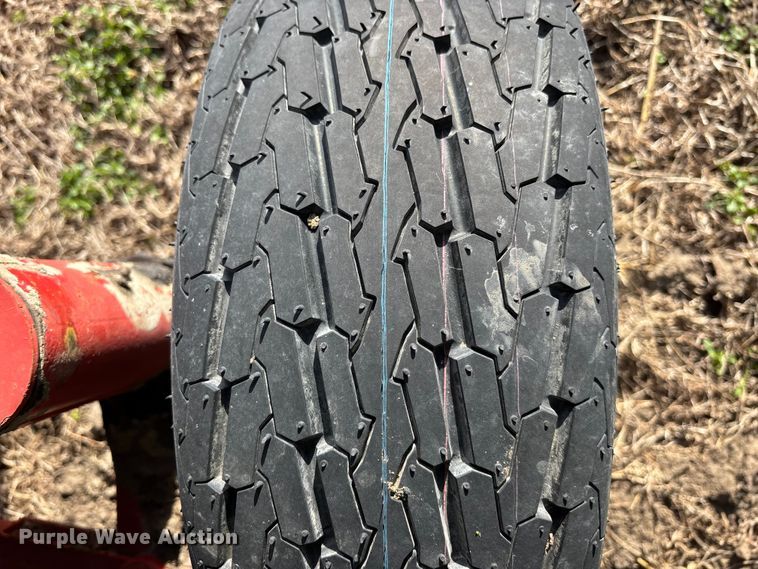 image for item EA4582 John Deere 608C corn head