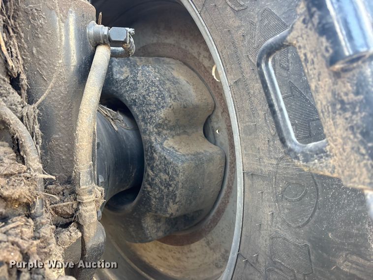 image for item EA4583 2019 Case 380 CVT Magnum MFWD tractor