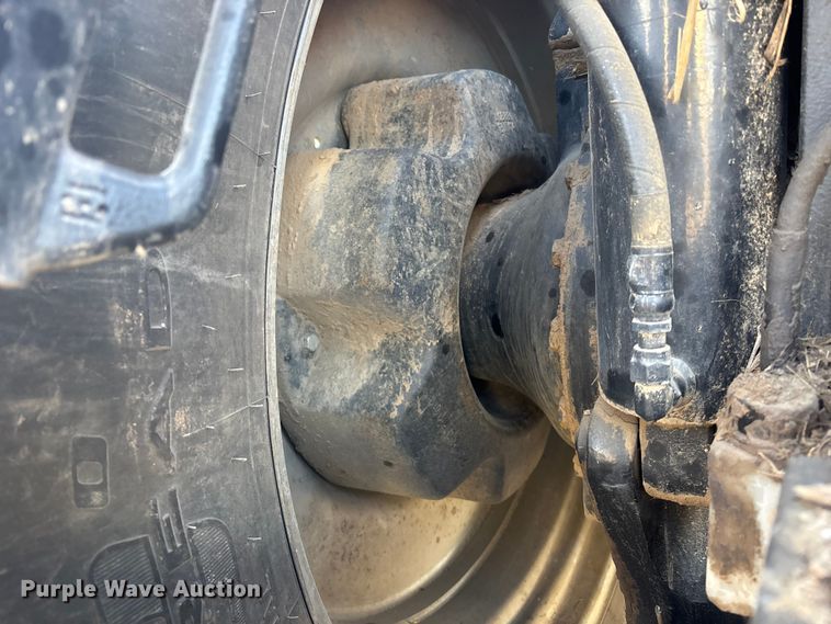 image for item EA4583 2019 Case 380 CVT Magnum MFWD tractor