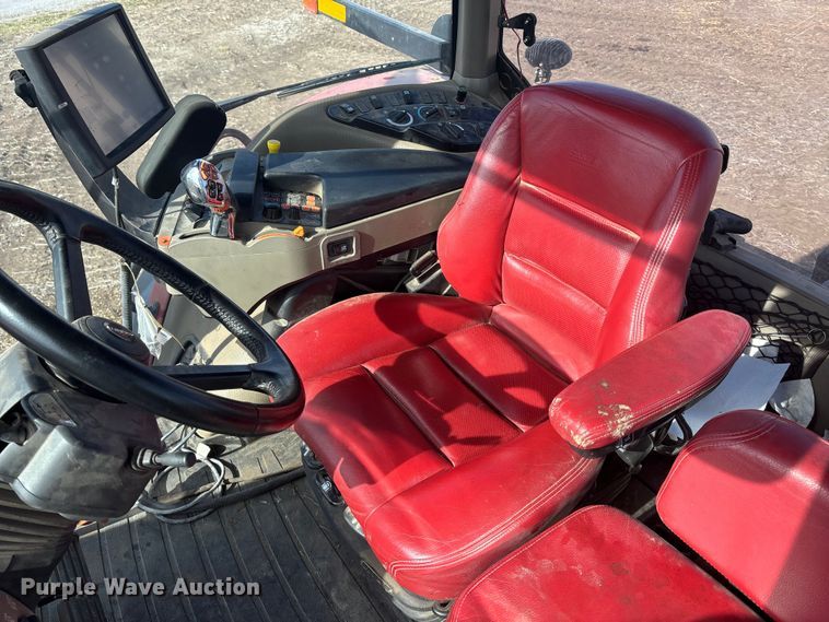 image for item EA4583 2019 Case 380 CVT Magnum MFWD tractor