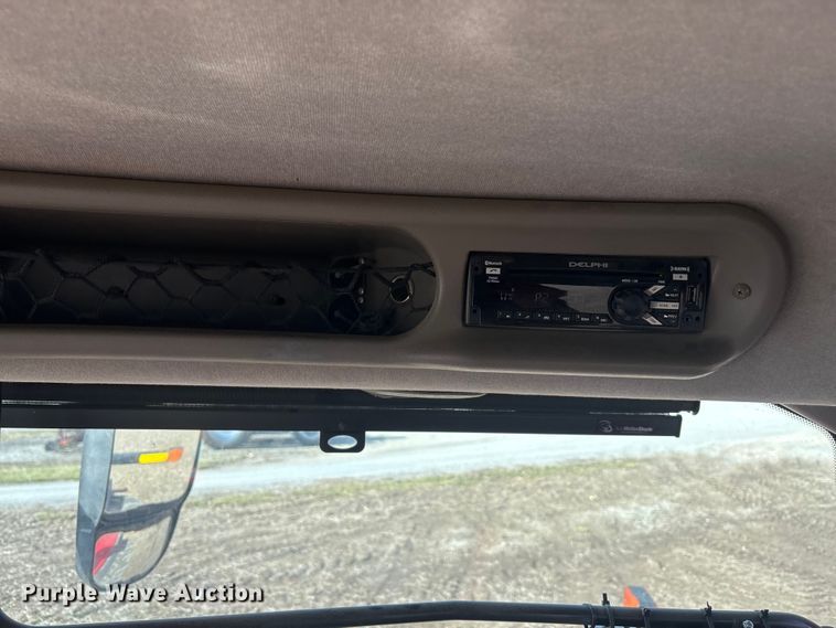 image for item EA4583 2019 Case 380 CVT Magnum MFWD tractor