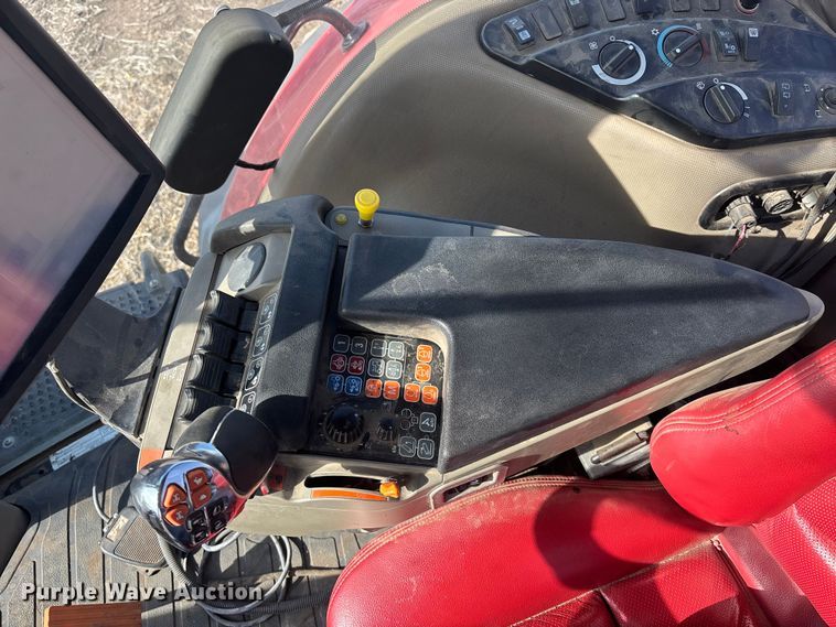 image for item EA4583 2019 Case 380 CVT Magnum MFWD tractor