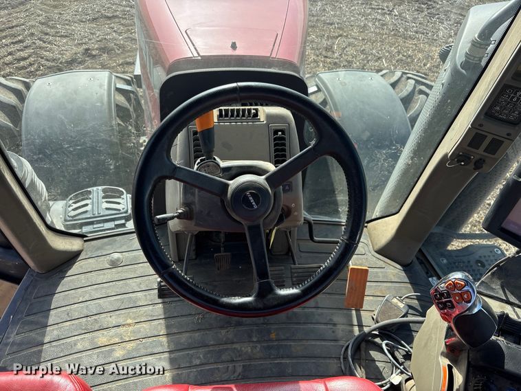 image for item EA4583 2019 Case 380 CVT Magnum MFWD tractor