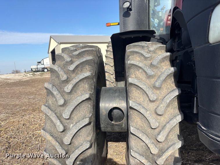 image for item EA4583 2019 Case 380 CVT Magnum MFWD tractor