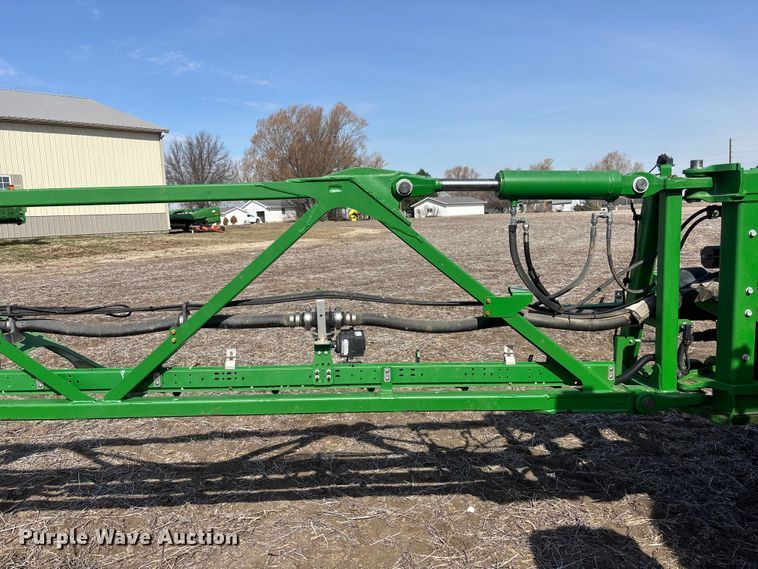 image for item EA4585 2013 John Deere R4038 sprayer
