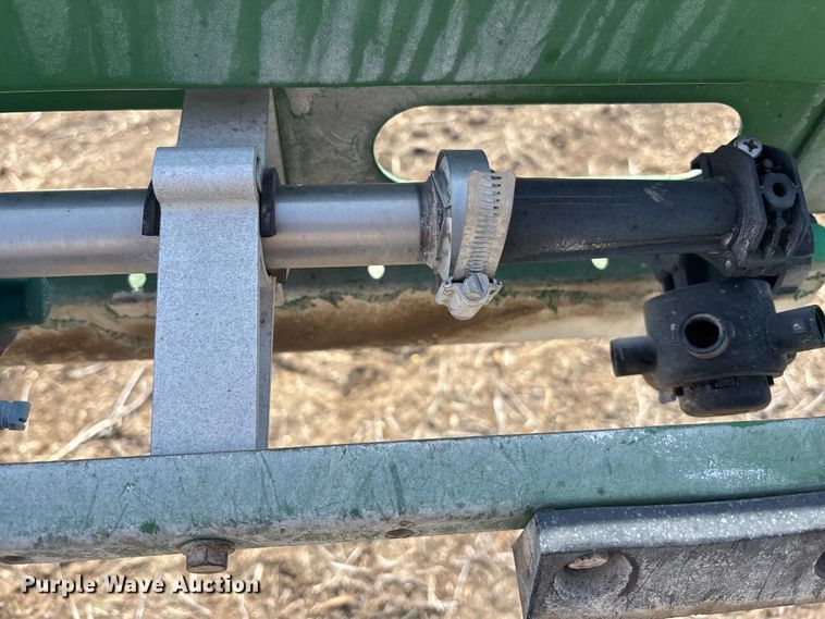 image for item EA4585 2013 John Deere R4038 sprayer