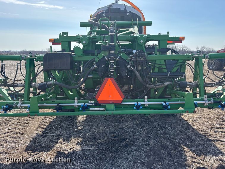 image for item EA4585 2013 John Deere R4038 sprayer