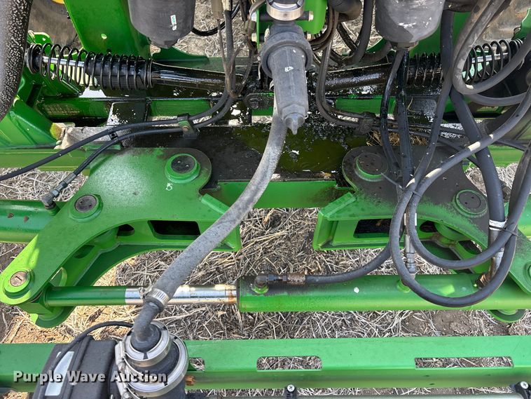 image for item EA4585 2013 John Deere R4038 sprayer