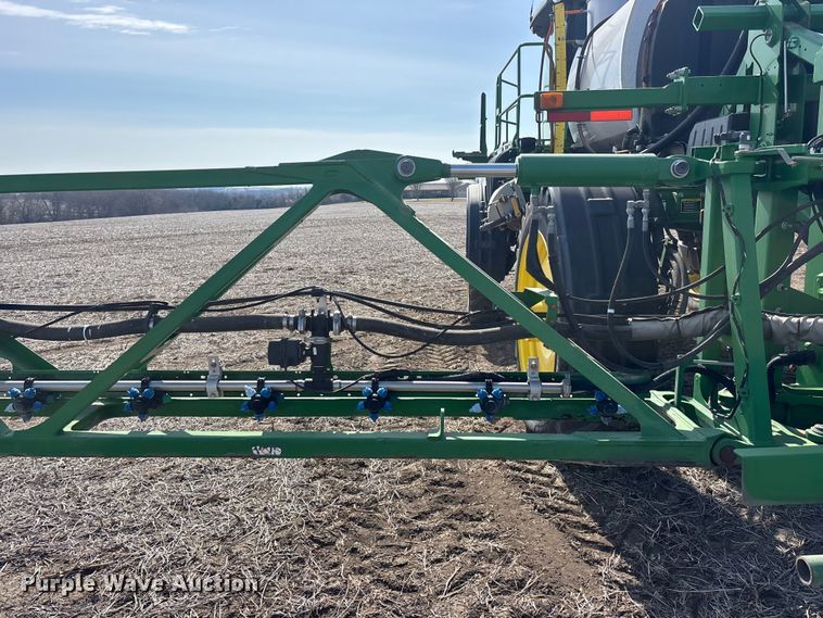 image for item EA4585 2013 John Deere R4038 sprayer