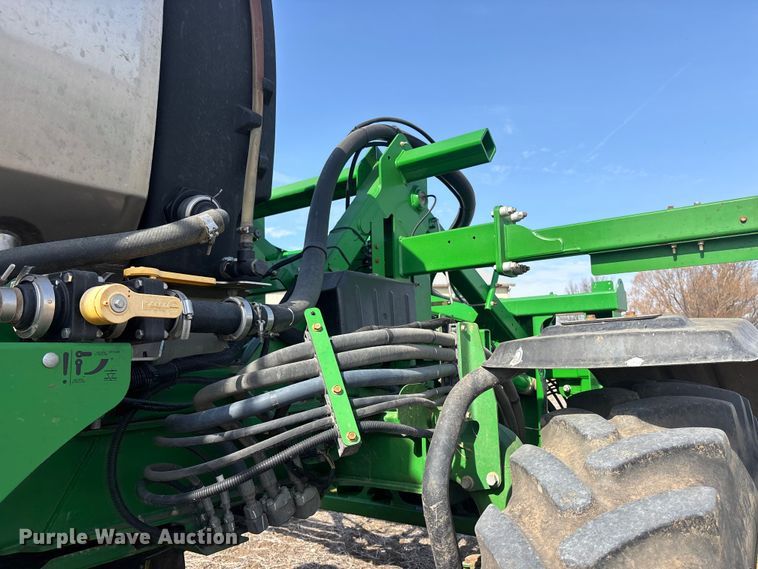 image for item EA4585 2013 John Deere R4038 sprayer