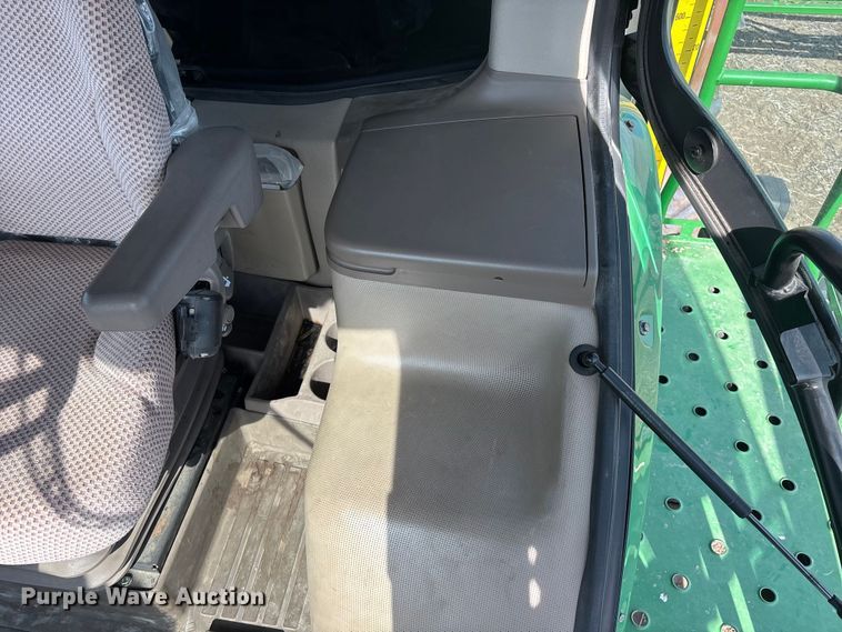 image for item EA4585 2013 John Deere R4038 sprayer