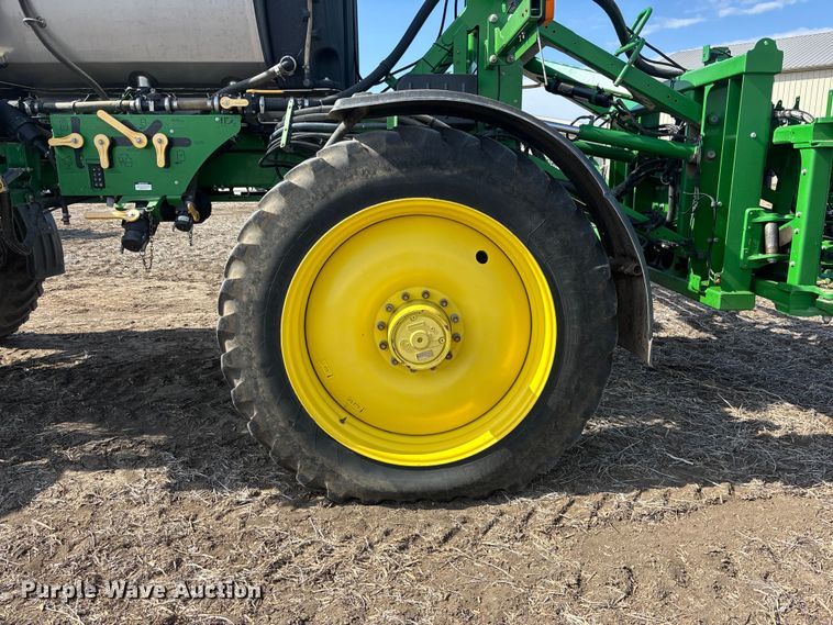 image for item EA4585 2013 John Deere R4038 sprayer