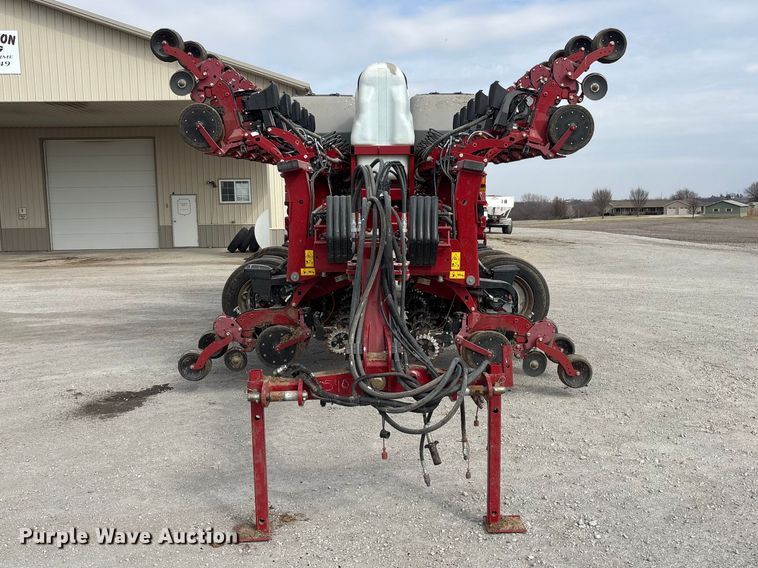 image for item EA4586 2022 Case IH 2150S planter