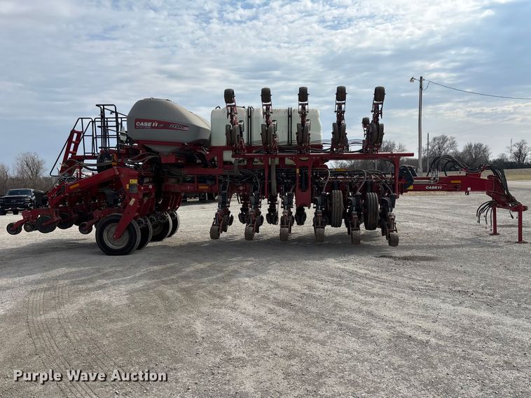 image for item EA4586 2022 Case IH 2150S planter