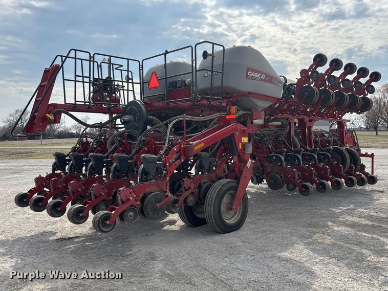 image for item EA4586 2022 Case IH 2150S planter