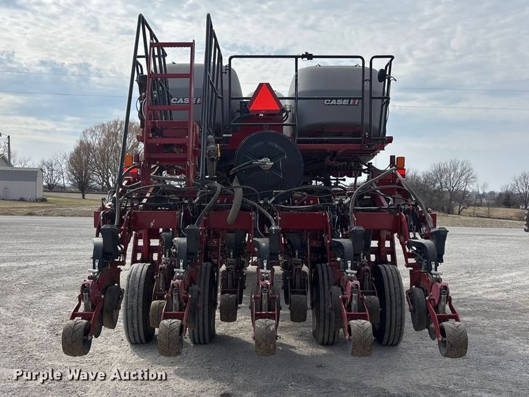 image for item EA4586 2022 Case IH 2150S planter