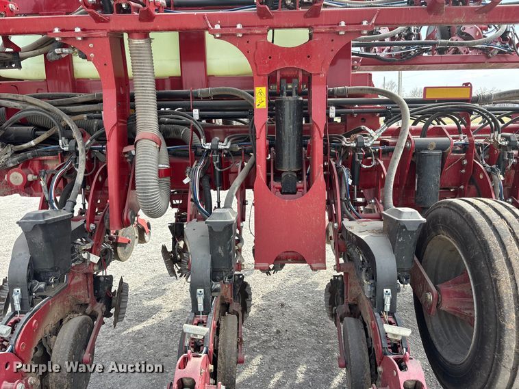 image for item EA4586 2022 Case IH 2150S planter