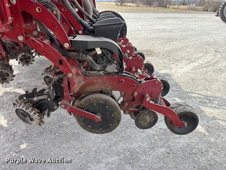 image for item EA4586 2022 Case IH 2150S planter