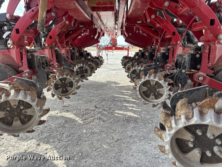 image for item EA4586 2022 Case IH 2150S planter