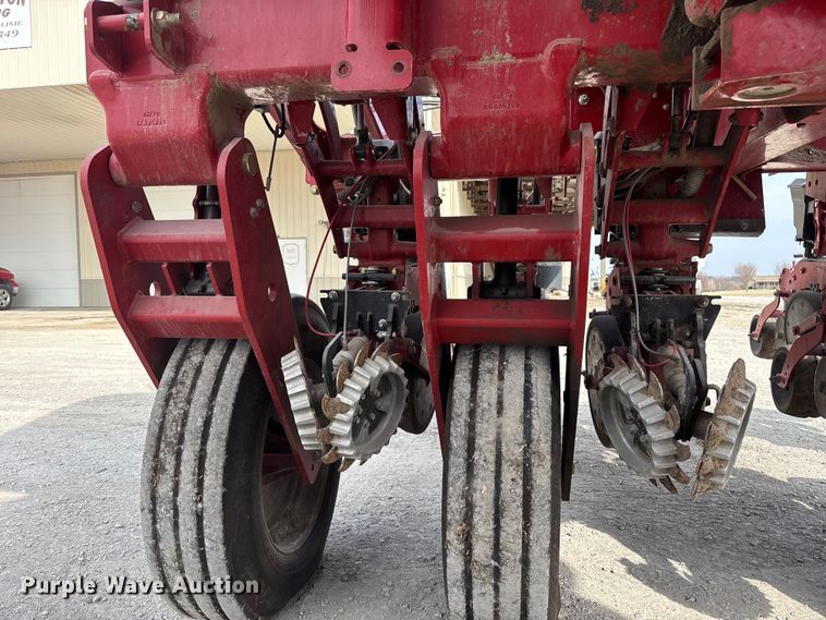 image for item EA4586 2022 Case IH 2150S planter