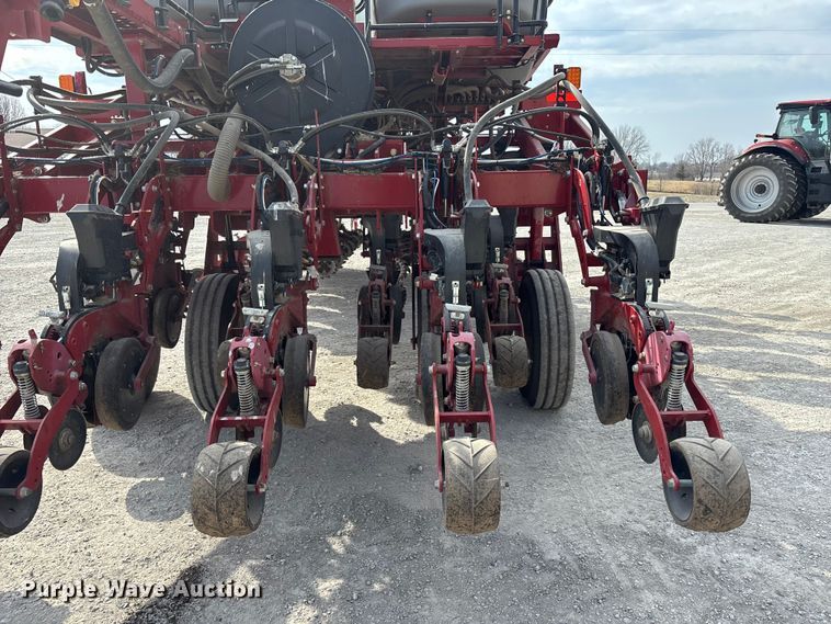 image for item EA4586 2022 Case IH 2150S planter